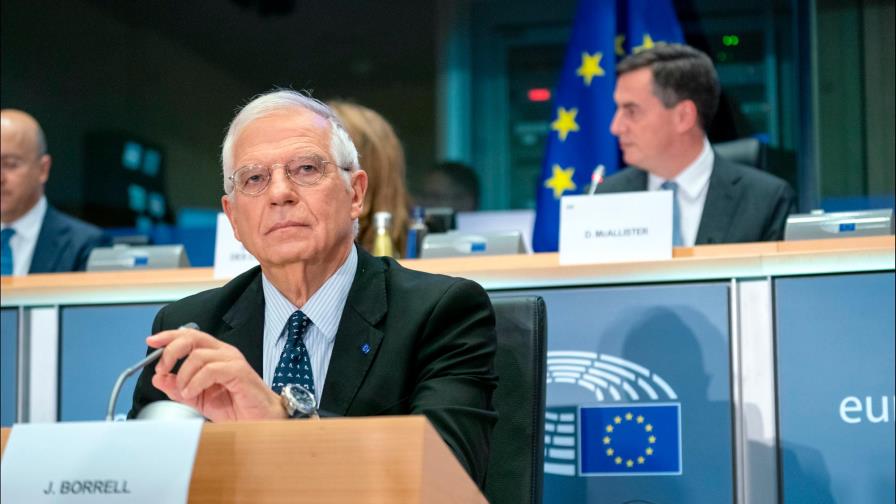 Borrell alerta de que la desinformación es un problema de escala industrial