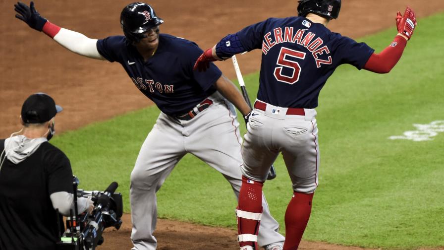 Boston monta “hipódromo” en Houston y empata Serie de Campeonato