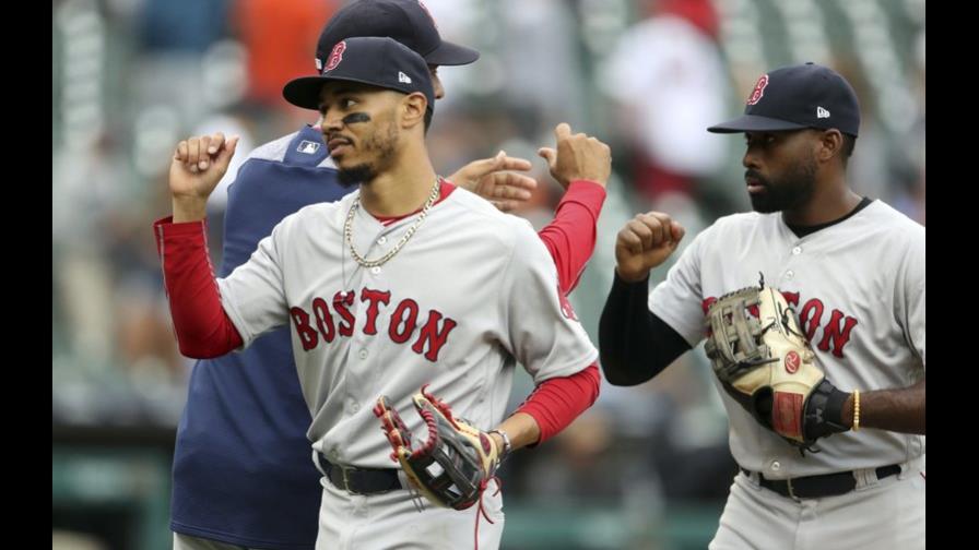 Son anunciados los Guantes de Oro; tres peloteros de Boston se llevan el galardón 