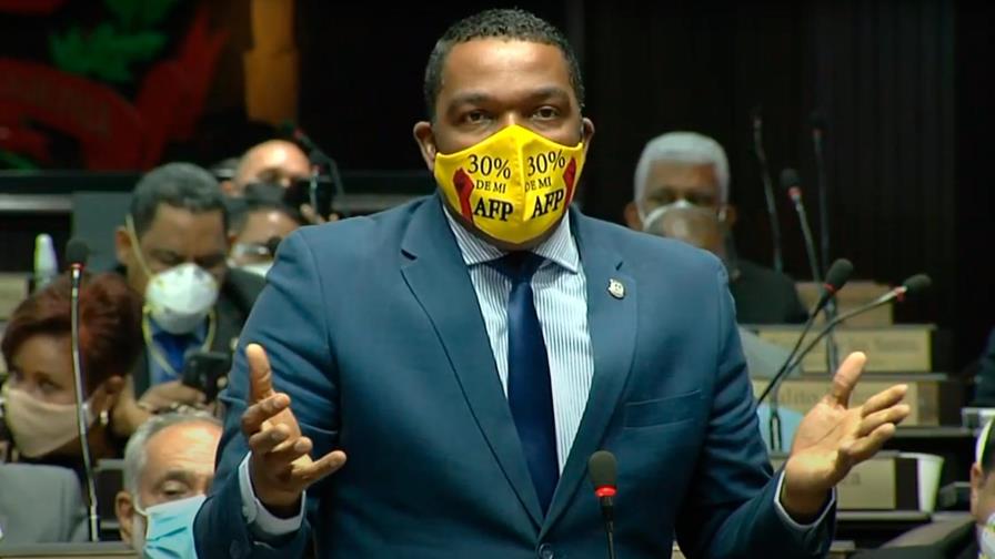 Diputados aprueban en primera lectura proyecto que devuelve el 30% de los fondos AFP a trabajadores 