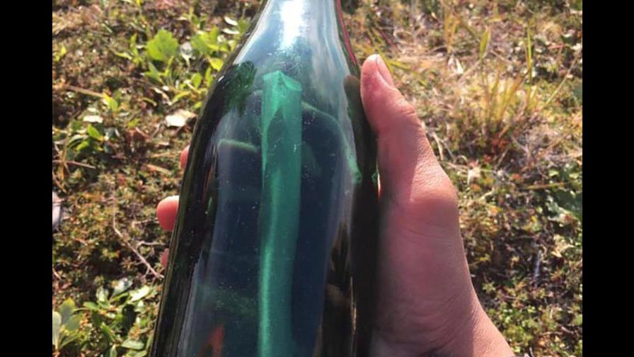 Encuentran en Alaska una botella con un mensaje que envió un marinero durante la Guerra Fría