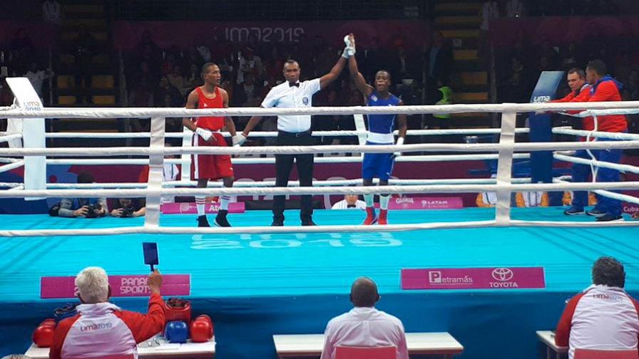 Alexy de La Cruz gana medalla de bronce en boxeo de Lima 