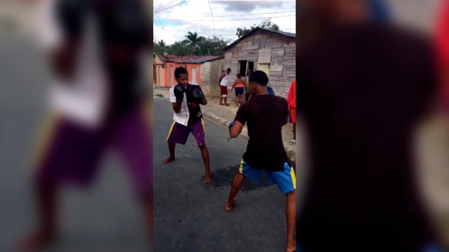 Joven muere al recibir golpe en la cara mientras boxeaba en Hato Mayor Joven muere al recibir golpe en la cara mientras boxeaba en Hato Mayor