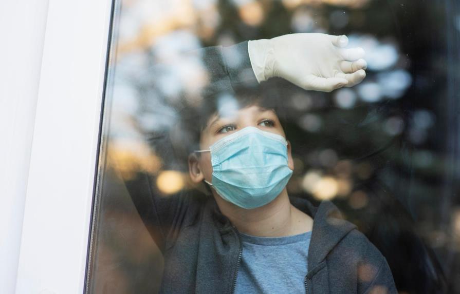 La pandemia empieza el año con una cifra récord de casi 14.000 muertes al día