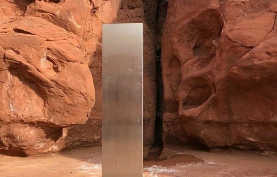 Misterioso obelisco descubierto en desierto de EE.UU. dispara teorías