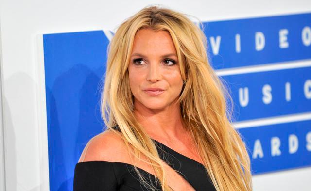 Britney Spears inicia los trámites legales para sacar a su padre de la tutela