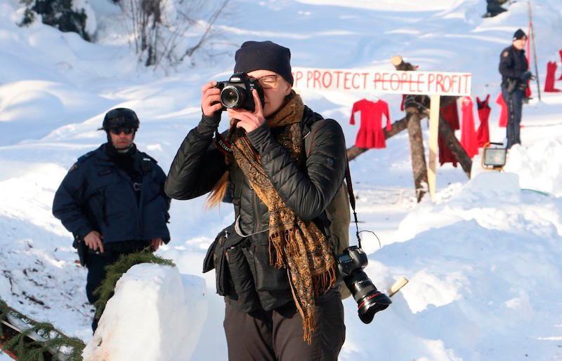 Liberados dos periodistas detenidos en Canadá por cubrir protesta indígena