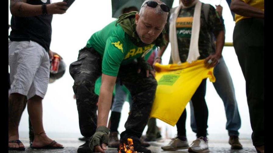 En Brasil protestan contra vacunas para el coronavirus