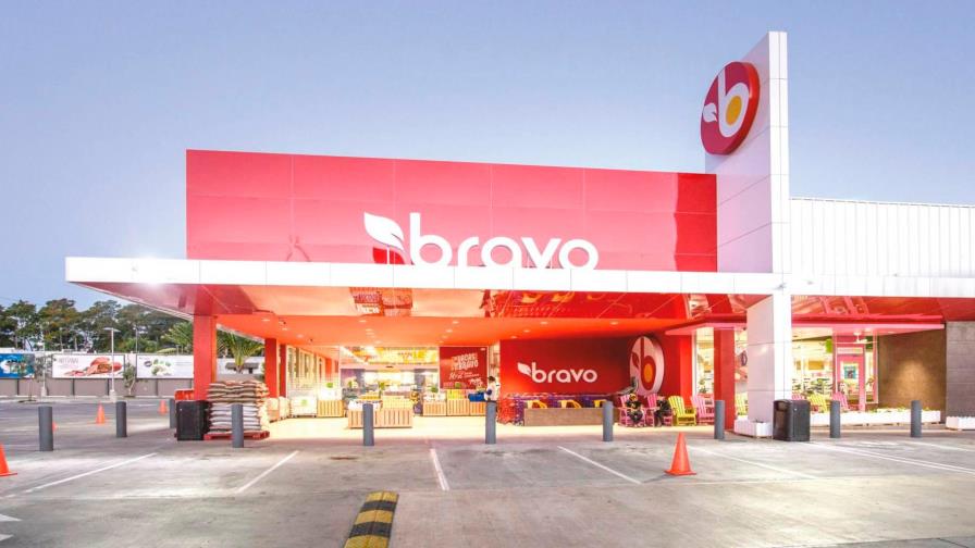 A partir del lunes, supermercados Bravo reducirá horario para surtir góndolas e higienizar 