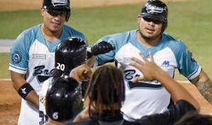 Bravos imponen marca de 26 carreras; arrollan a Águilas