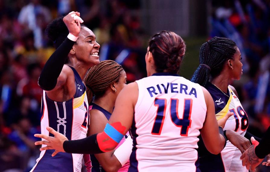 Cuatro Reinas del Caribe tienen contrato para jugar fuera del país
