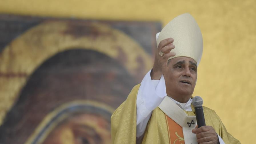  Miles abarrotan templos  católicos en Santiago