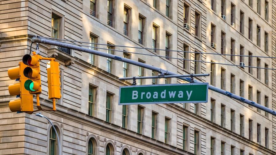 Broadway seguirá cerrado al menos hasta septiembre