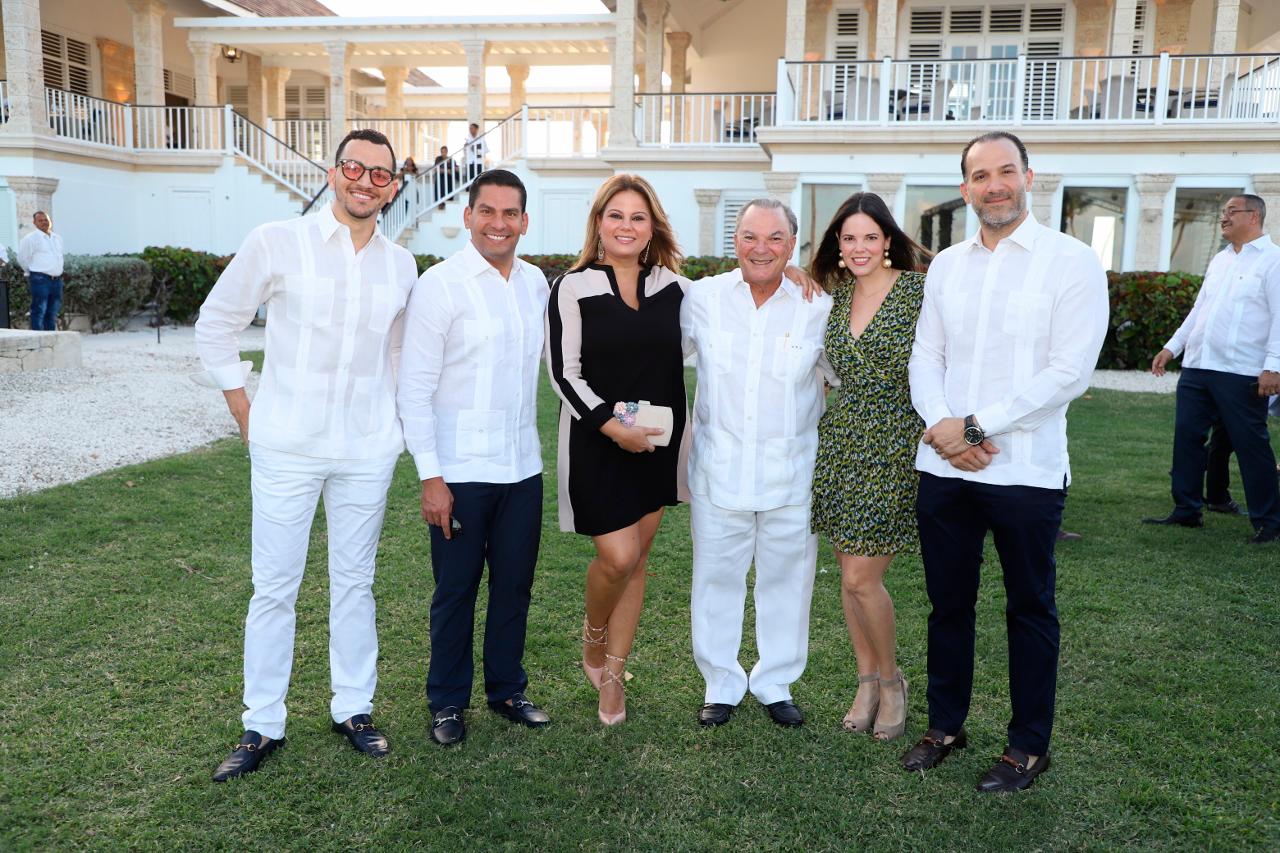 Bruno Torres, Ismael Cala, Evelyn Betancourt, Frank Rainieri, Rita García y Carlos Rodríguez.