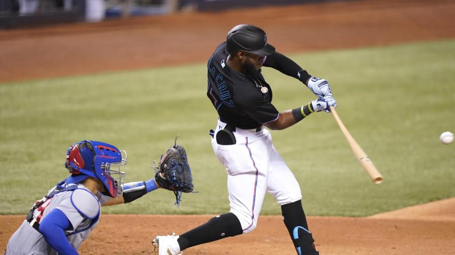 De la Cruz dispara un grand slam y Marlins empatan marca de 11 carreras en un inning