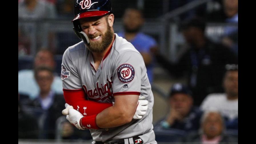 Kris Bryant no espera que su amigo Bryce Harper firme con los Cachorros