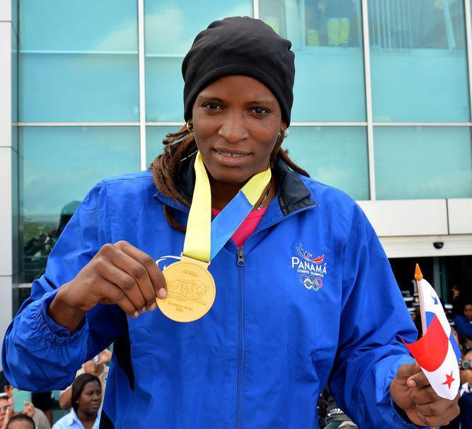 La boxeadora Atheyna Bylon competirá por Panamá en Tokio 2020