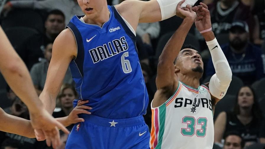 Porzingis y Doncic guían a Spurs a paliza sobre Mavs Porzingis y Doncic guían a Spurs a paliza sobre Mavs