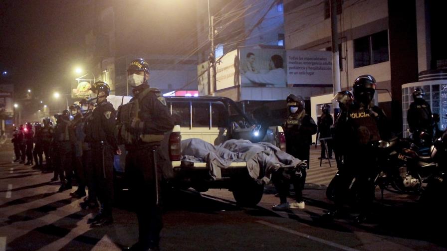 Peru: 13 muertos en estampida en discoteca durante encierro Peru: 13 muertos en estampida en discoteca durante encierro