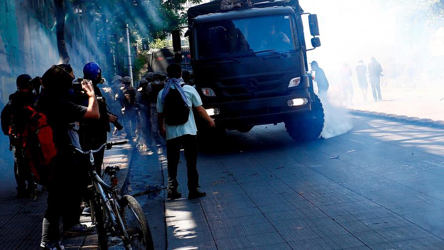 Joven atropellado por camión de Armada, víctima 12 en protestas en Chile