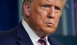 Trump, triste por la detenci&oacute;n de Bannon, se desmarca del proyecto