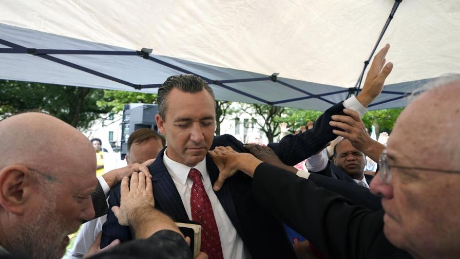 Pastores evangélicos se vacunan, sin recomendar la vacuna