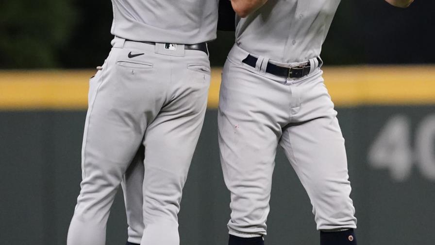 Peralta logra el último out; Yanquis superan 5-4 a Bravos