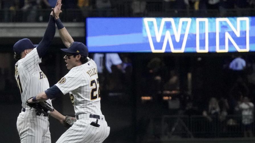 Téllez pega jonrón; Cerveceros abren serie con triunfo Téllez pega jonrón; Cerveceros abren serie con triunfo