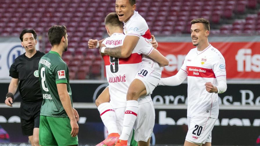 Augsburgo cae ante Stuttgart y se enreda más con el descenso