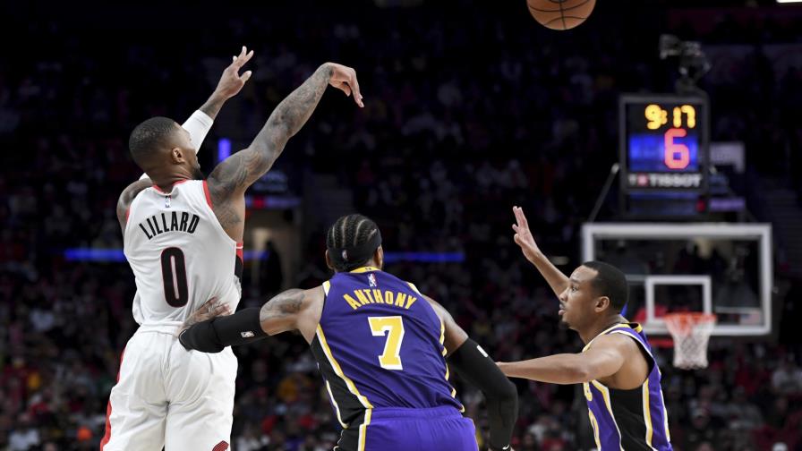 Lillard consigue 25 puntos; Blazers vencen a Lakers Lillard consigue 25 puntos; Blazers vencen a Lakers