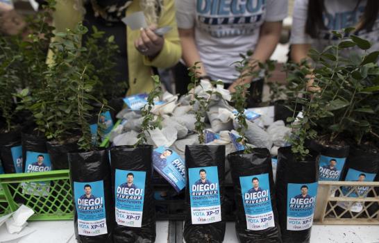 AP EXPLICA: ¿Qué eligen los chilenos el fin de semana?