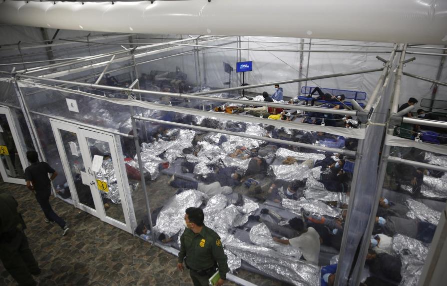 Ataques de pánico en albergues para niños migrantes