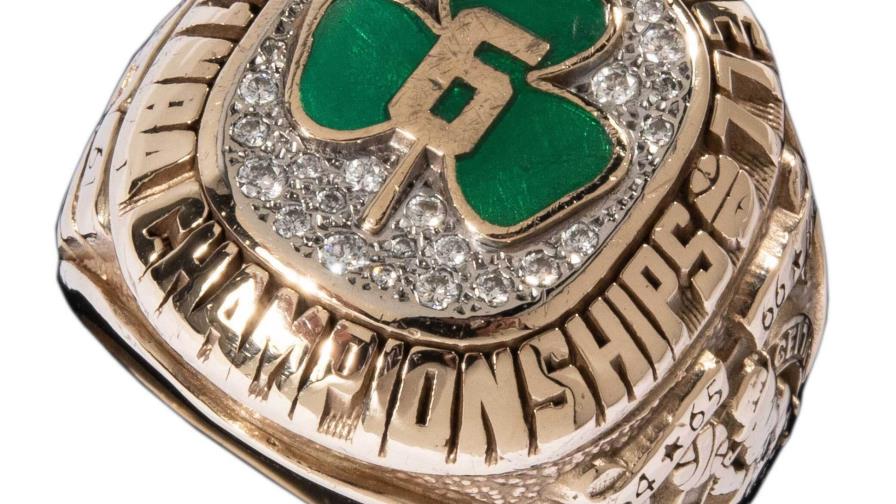 Bill Russell subastará artículos de su carrera en la NBA