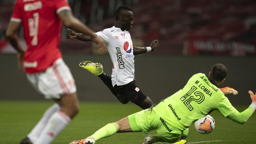 Internacional de Brasil gana con susto al América de Cali