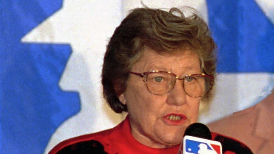 Quitan nombre de Marge Schott del estadio de UC Quitan nombre de Marge Schott del estadio de UC