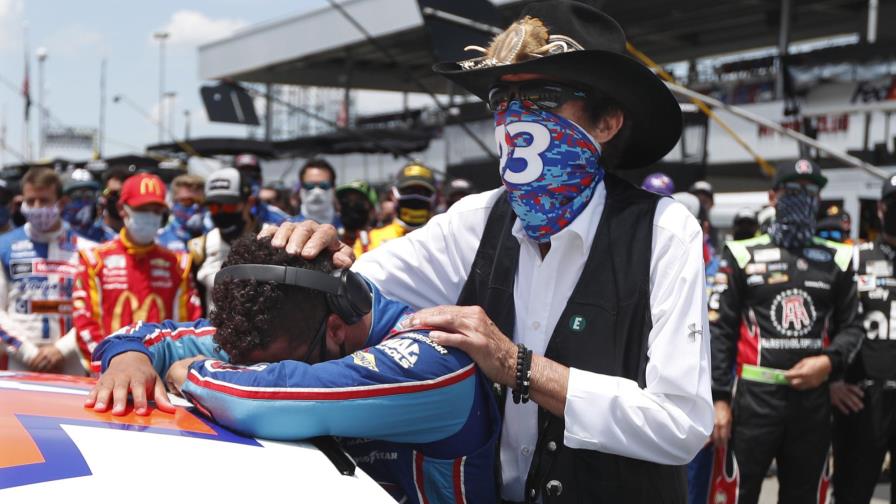 NASCAR respalda a Wallace en momento crucial