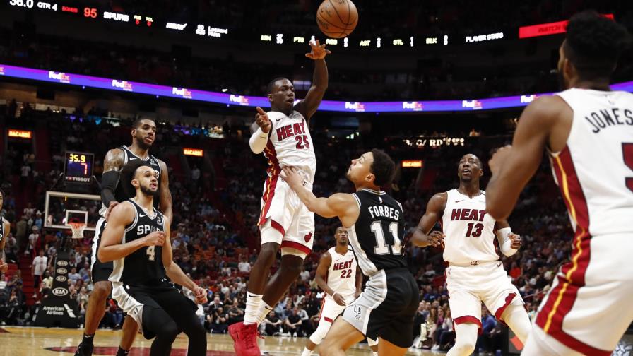 Llega Heat a 18 triunfos en casa, al superar a Spurs