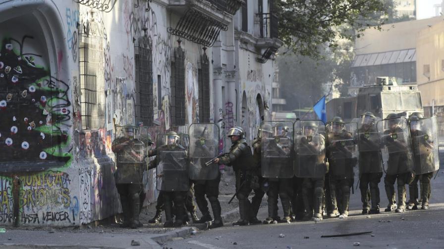 Chile: Encausan a policía que atropelló a manifestante