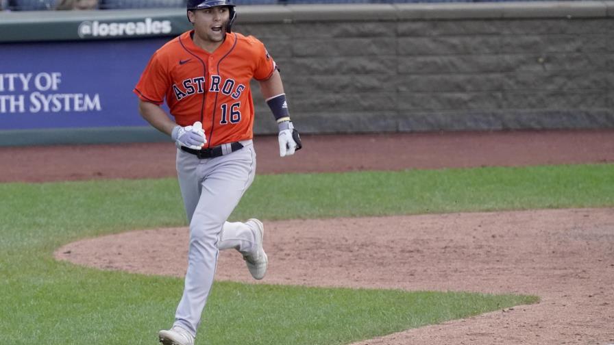 Díaz logra hit en la 10ma; Astros superan a Reales