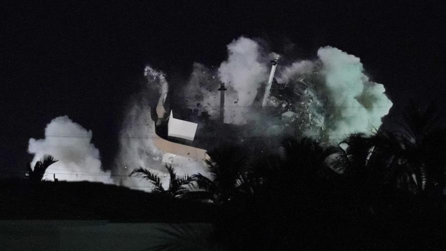 Miami: Detonan explosivos para demoler restos de edificio