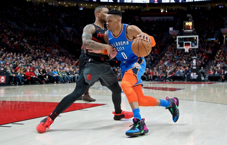 NBA-Resumen: Russell Westbrook anota 37 en victoria 129-121 ante Trail Blazers