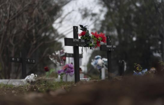 Argentina llega a los 100.000 muertos por COVID-19