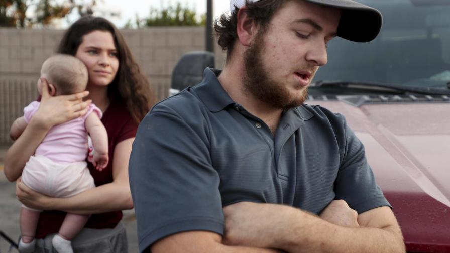 Hombre de EEUU ayuda a familia a huir de México Hombre de EEUU ayuda a familia a huir de México