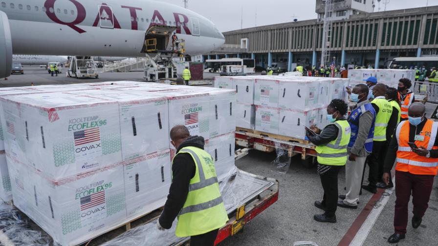 Reducen meta de vacunas contra el COVID-19 a los más pobres Reducen meta de vacunas contra el COVID-19 a los más pobres