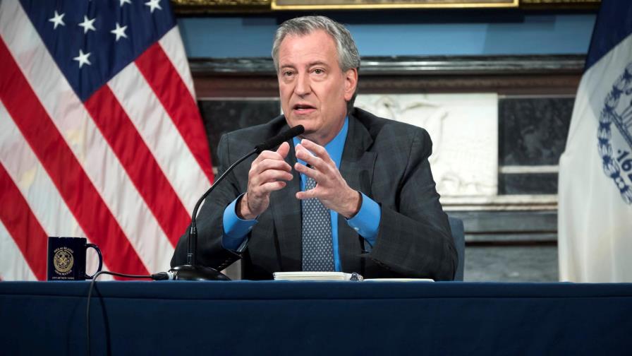 De Blasio anuncia desfile para honrar al personal médico al terminar pandemia