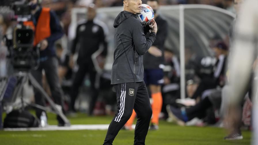 Bob Bradley nuevo técnico de Tronto, donde juega su hijo
