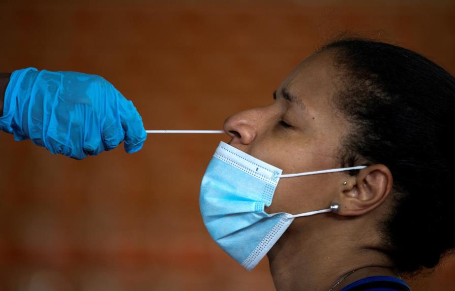 En siete meses el coronavirus ha matado 2,108 dominicanos y contagiado a 112,728