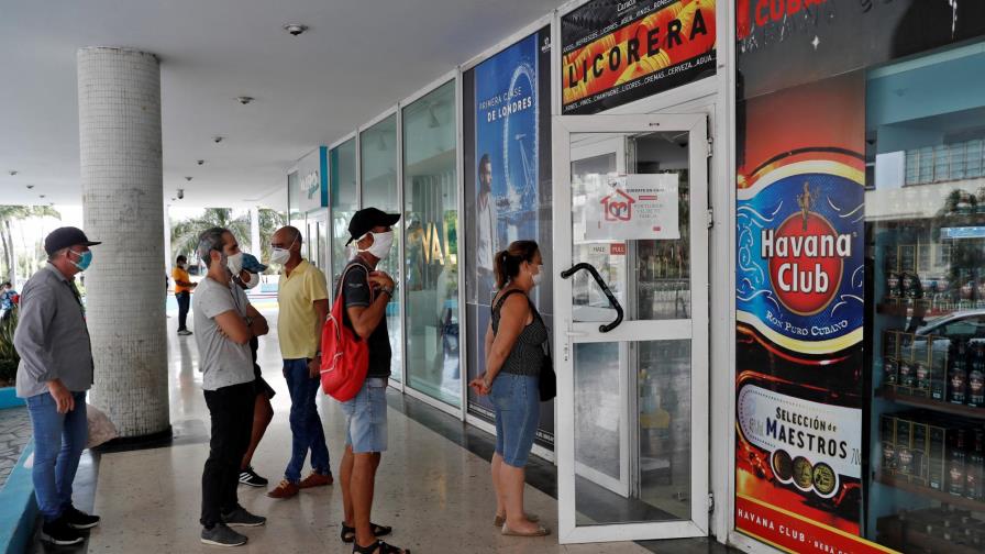 Cuba anuncia plan de reapertura sin calendario fijo y en tres fases iniciales Cuba anuncia plan de reapertura sin calendario fijo y en tres fases iniciales