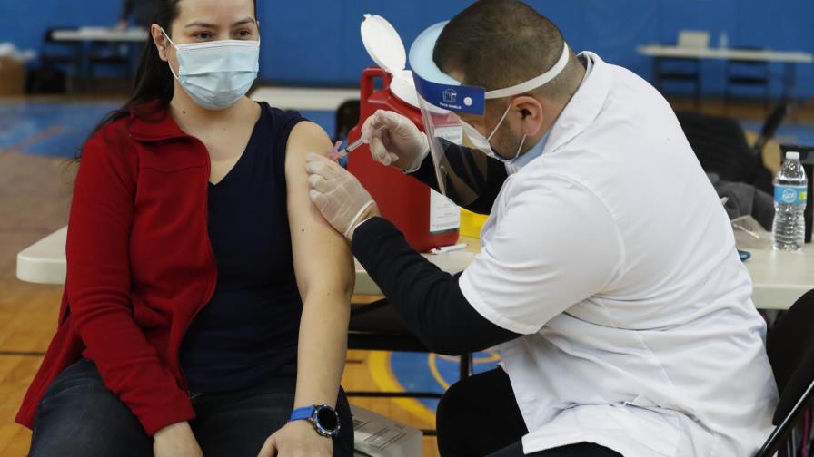 CDC no recomienda cuarentena a personas vacunadas