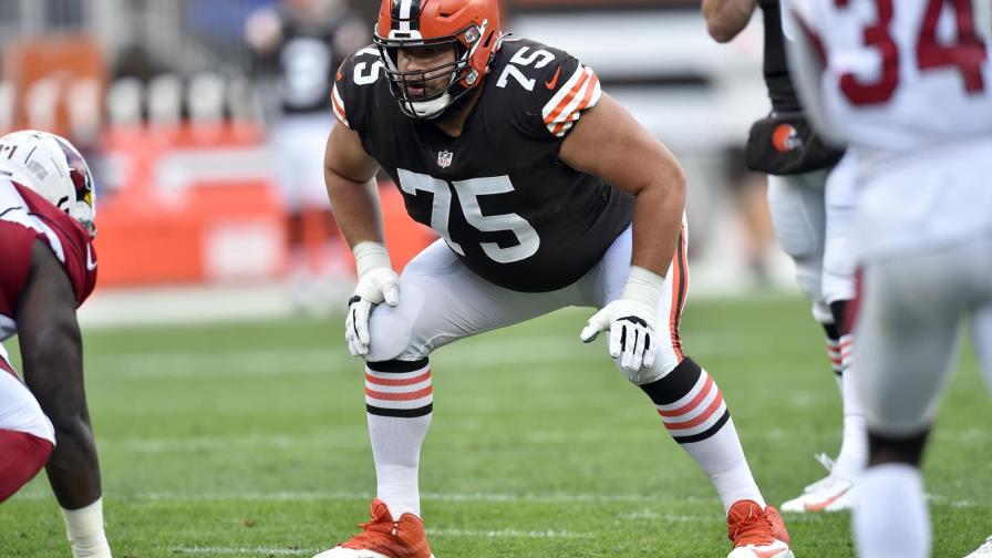 Browns aseguran a Bitonio con extensión de contrato Browns aseguran a Bitonio con extensión de contrato